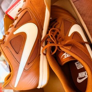 Nike Men’s Sneakers in Brown and White Size 11.5